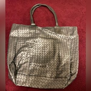 Avon Women’s Gray/Silver Metallic Bag